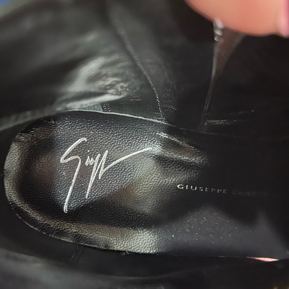 Authentic Giuseppe Zanotti - Picture 2 of 10